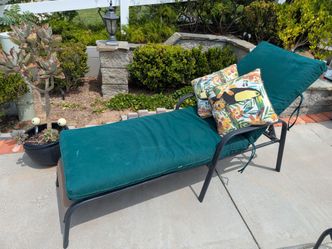 Lounge chair
