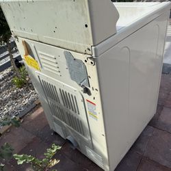 Secadora Eléctrica En Buen Estado Funciona Muy Bien $80