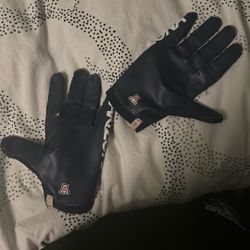 College gloves
