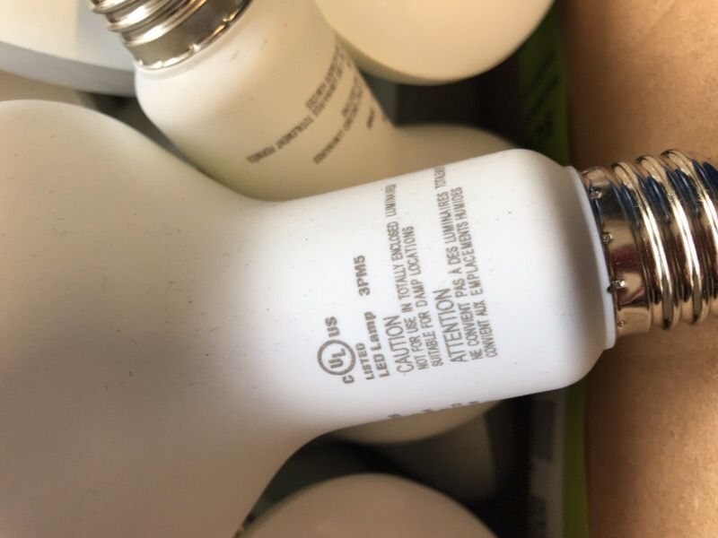 philips-3pm5-led-can-light-bulbs-and-satco-60w-incandescent-bulbs-for