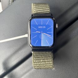 Apple Watch SE (1st Gen) - Used Very Good