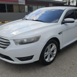 2014 Ford Taurus