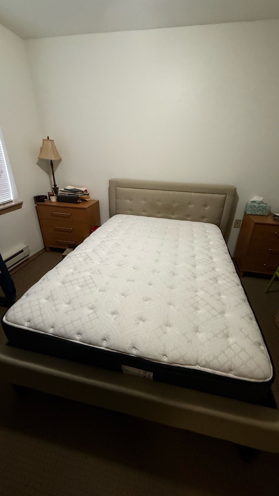 Full size Firm Bed Set, No stain, Excellent Condition