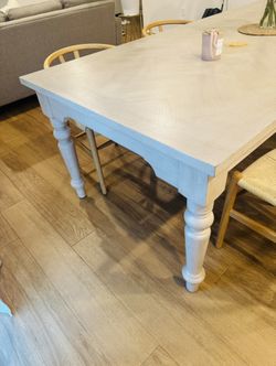 Magnolia Farmhouse Dining Table – $375 (Firm)