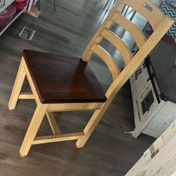 6 Beautiful Chairs For Sale $100