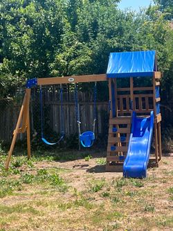 Like New Swingset