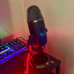 Yeti X Professional USB Multi-Pattern Condenser Microphone