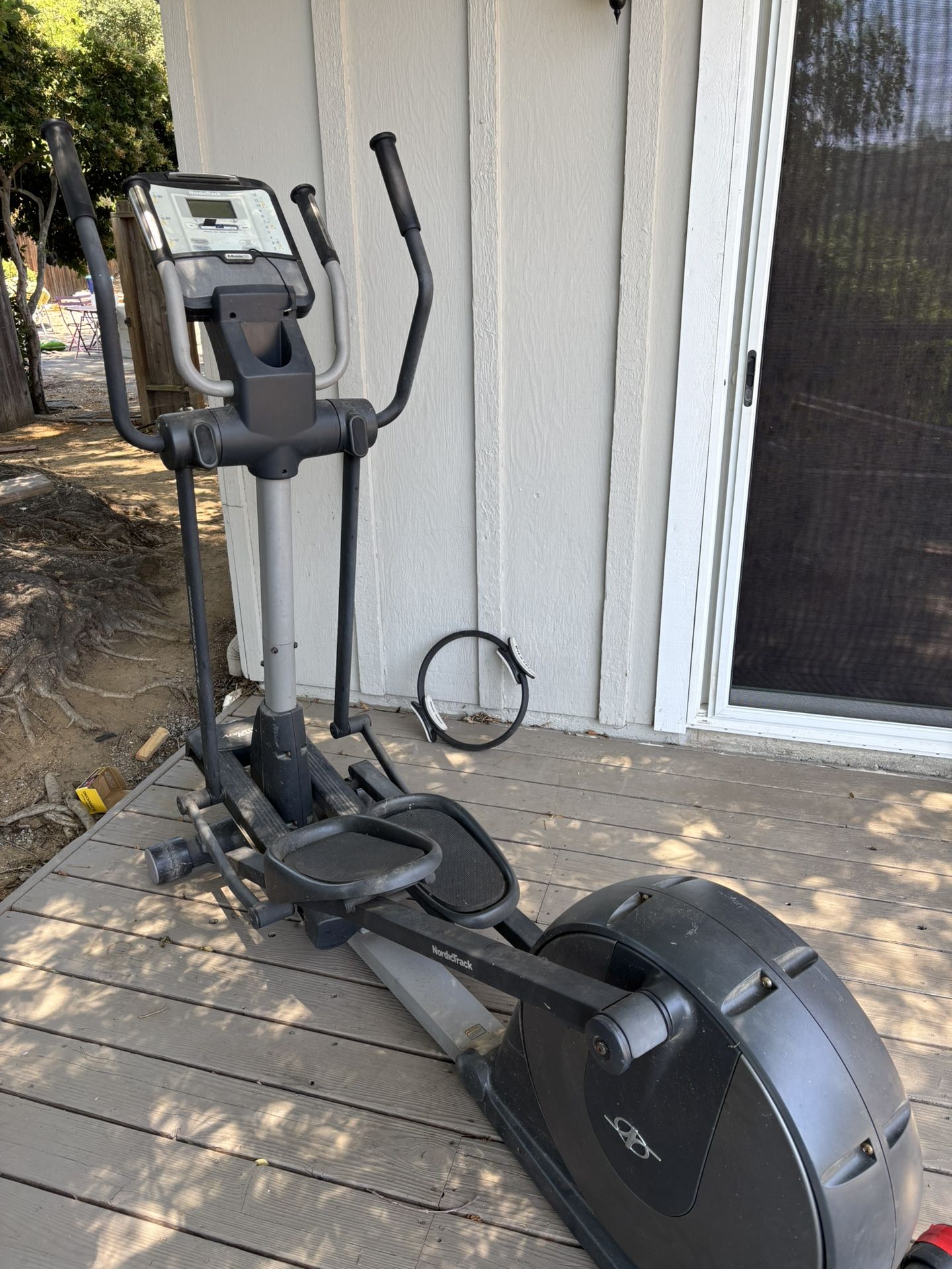 Elliptical Machine - FREE