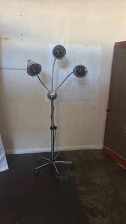 3-Head Salon Heat Lamp – $25