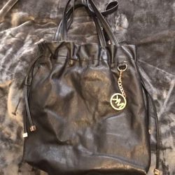 Authentic Michael Kors Black Leather Shoulder / Hand Bag Purse 👜