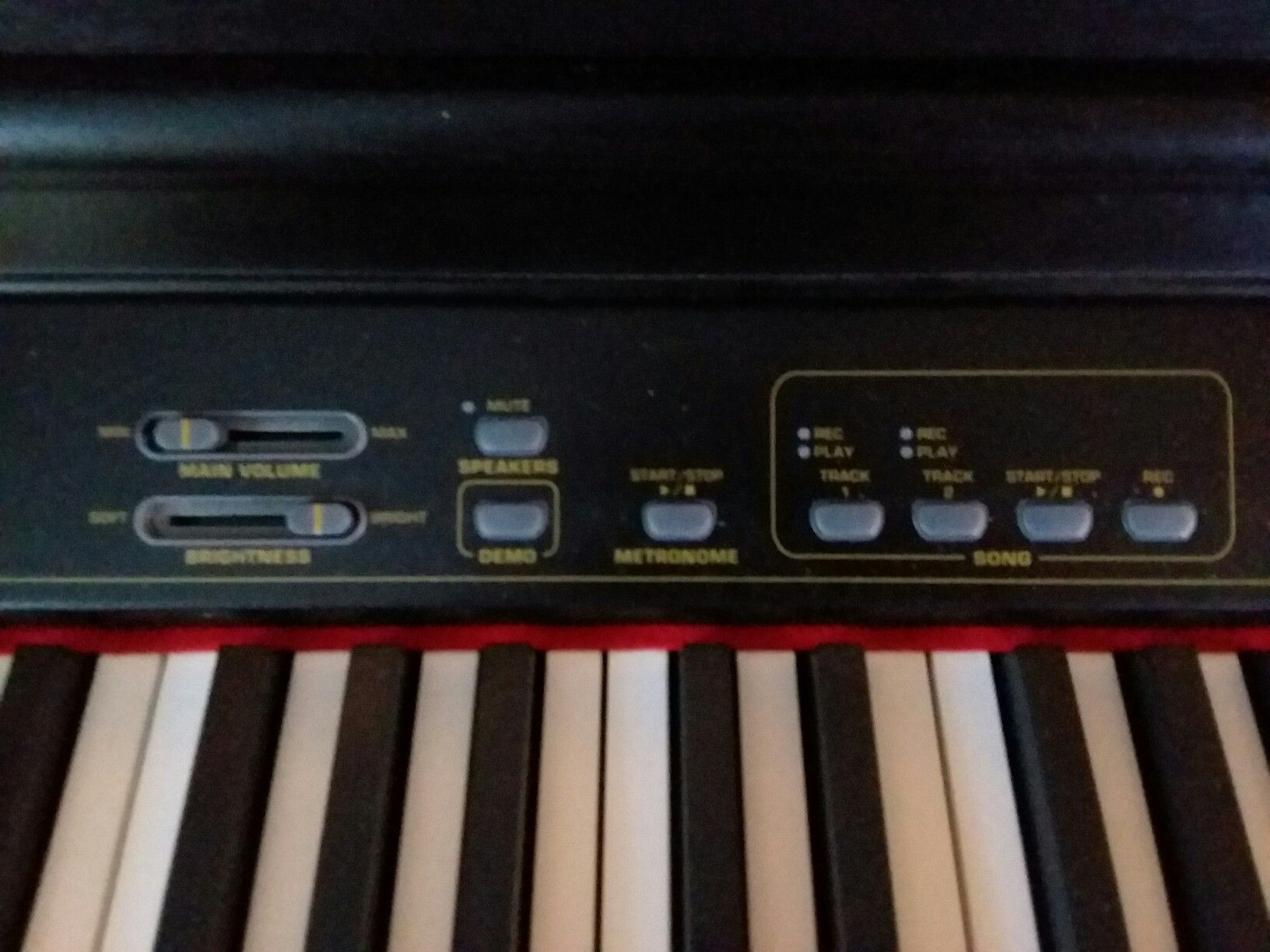 Behringer concert sale cdp 2000 price