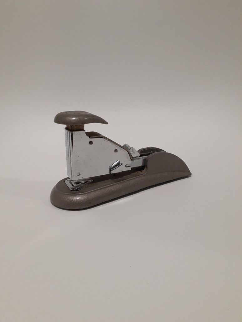 1950's The Bates Mfg. Co. "Bates Jr." Steel Office Stapler Made in USA