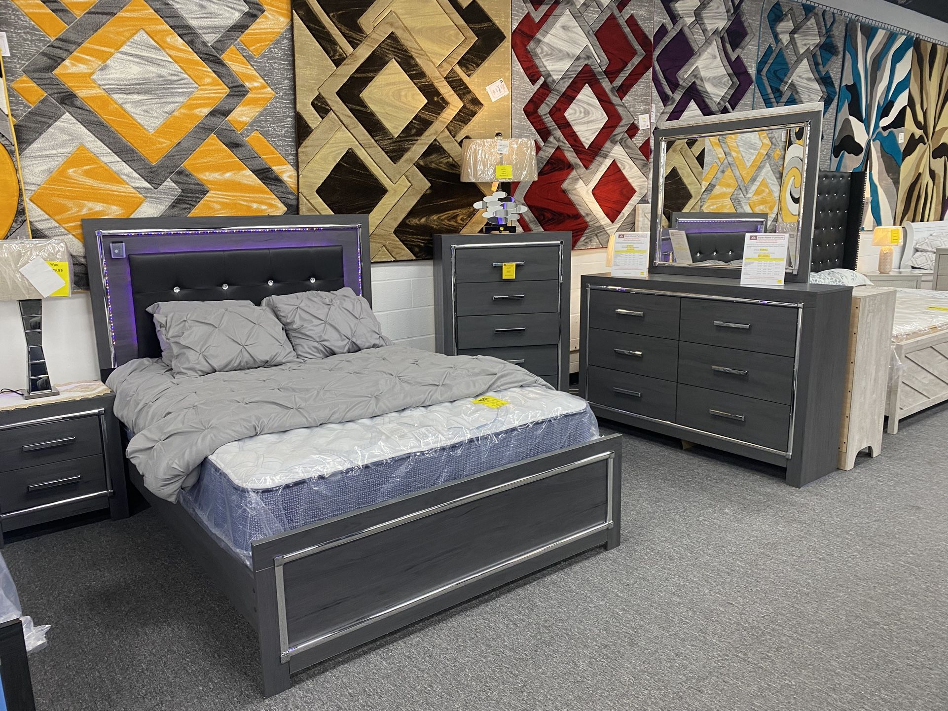 Queen Size Bed Set $1,399