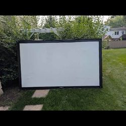 120" Outdoor/Indoor Movie Screen