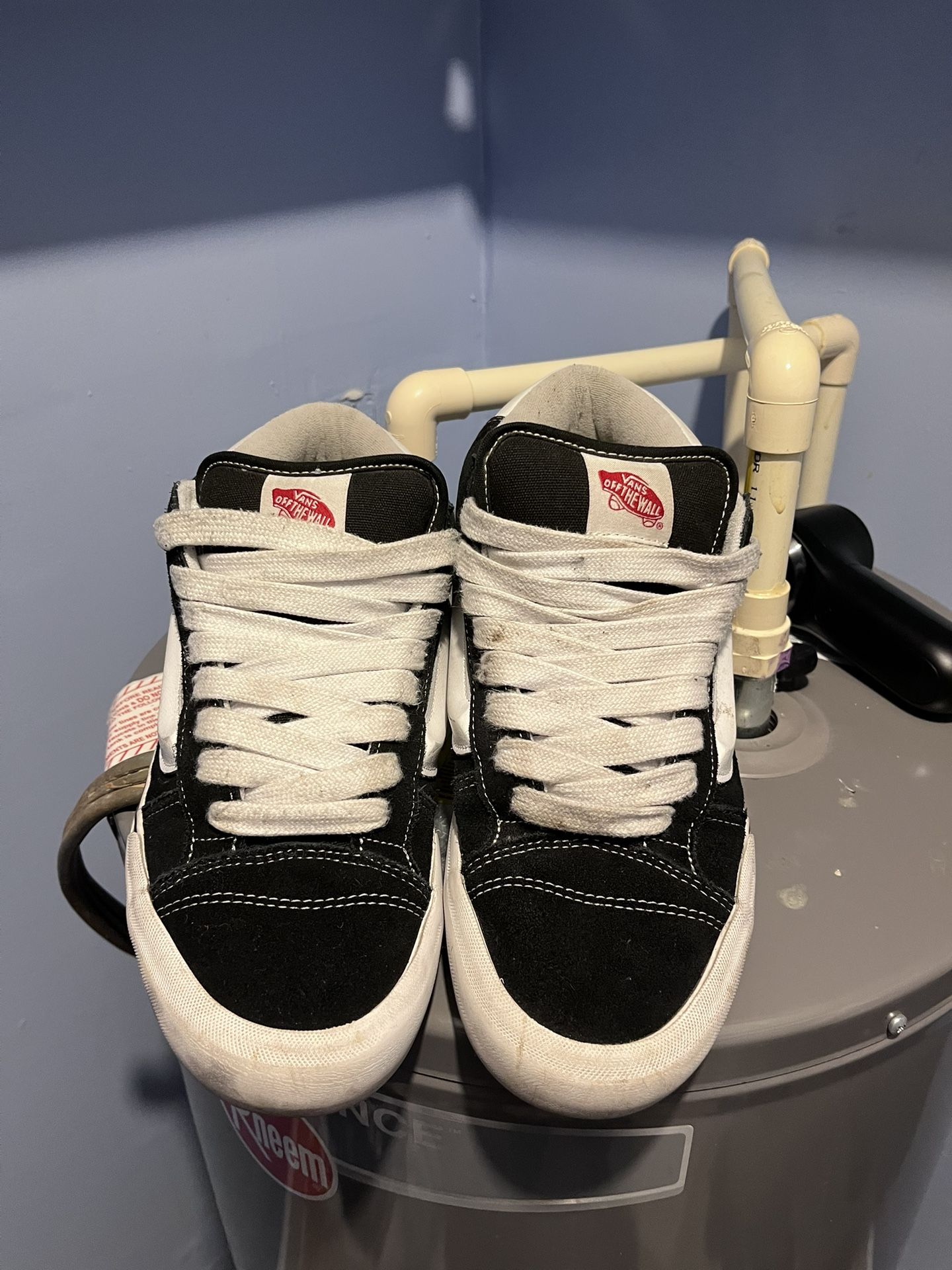 New skool vans mid size 12 need gone asap