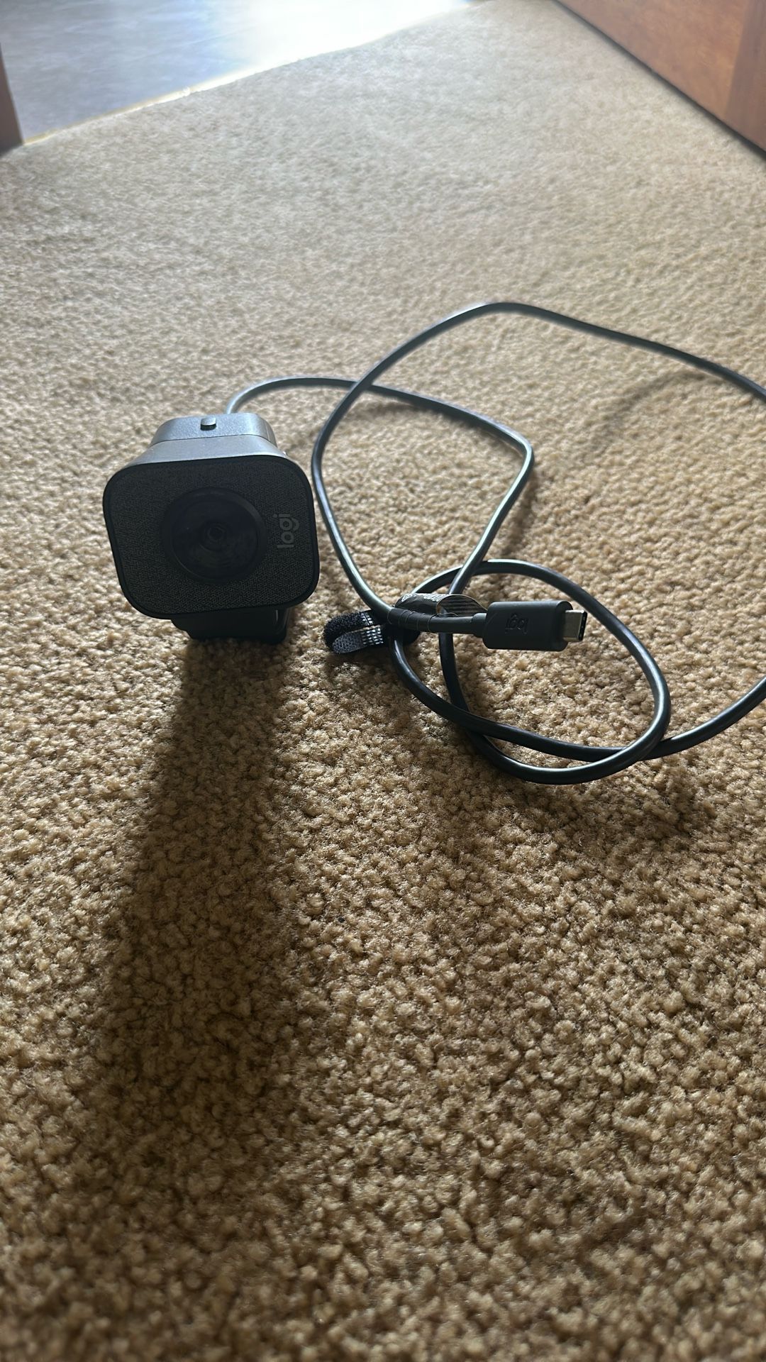 Logitech 1080hp streaming cam/hi-q mic!