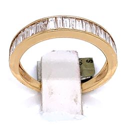 Ladies 18k yellow gold wedding ring band with 0.76ct diamonds