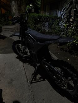 Yozma in 10 Pro with charger