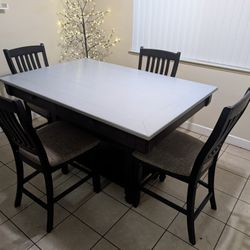 Dinning Table 