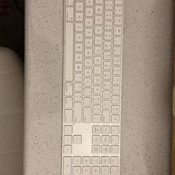 Apple Magic Keyboard with Numeric Keypad (model A1843)