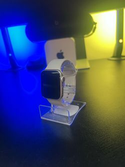 ⌚️ Apple Watch SE (2nd Gen) GPS 40mm – Starlight Aluminum / Starlight Sport Band