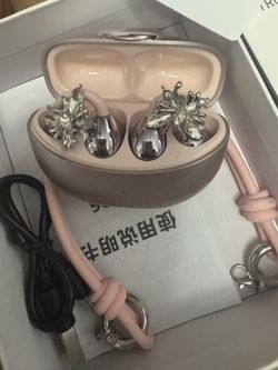 Earphones 