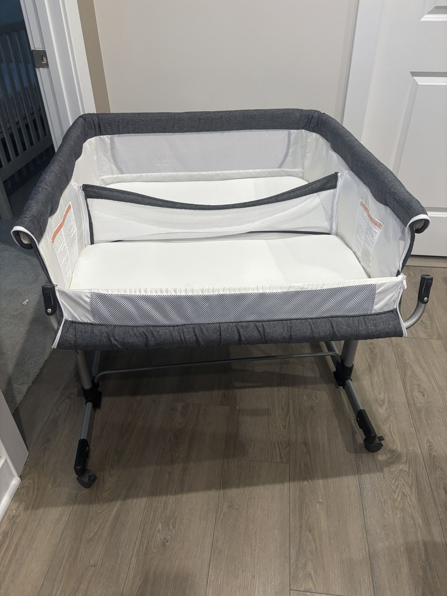 Twin bassinet