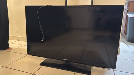 Samsung Flat Screen TV Works Great (No Remote)