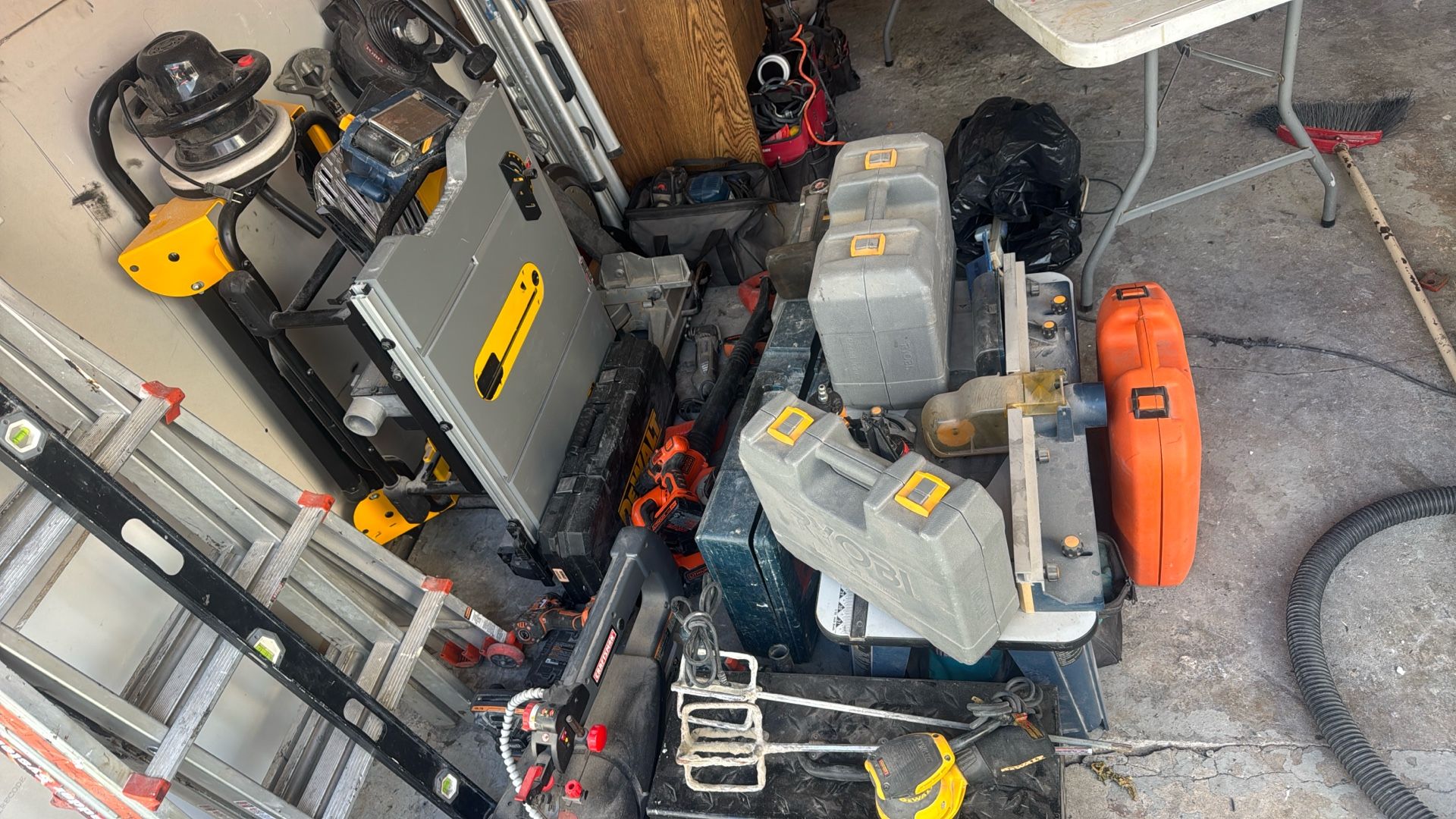 Lot of tools Tools & Machinery