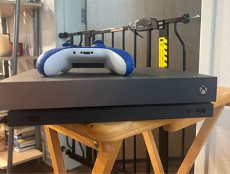 Xbox one x and mid controller