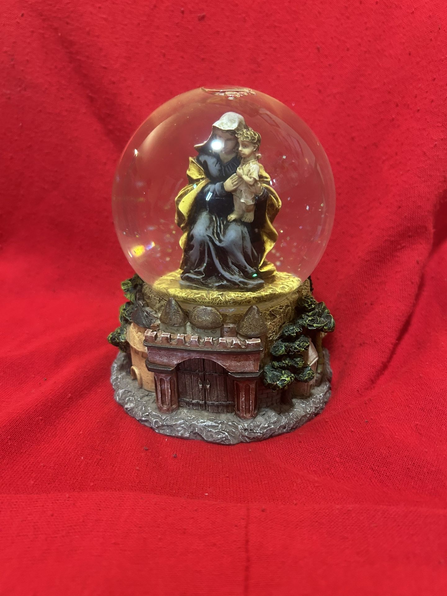 Musical Snow Globes