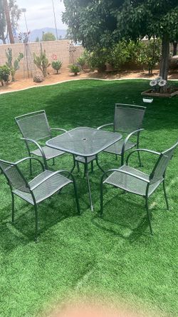 5 PCs  Metal Patio Set 