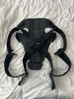 BabyBjörn Baby Carrier Mini, Charcoal Gray, 3D Jersey | Infant Carrier (7-15 lbs), Ergonomic, Easy-to-Use