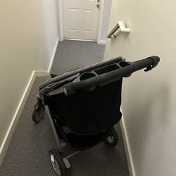 Chico Bravo Stroller And Infant Car Seat