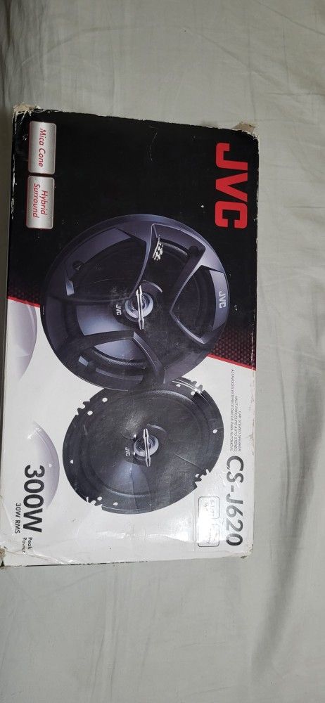 Pair Jvc Speakers 