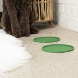 Waggo Habit - Alfombrilla de silicona para perros – Juego de 2 alfombrillas modernas y resistentes de silicona para comida de perros