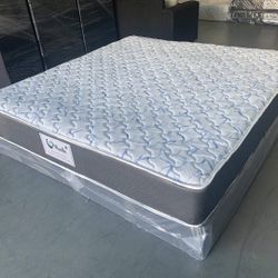 King Size Mattres And Box Spring 
