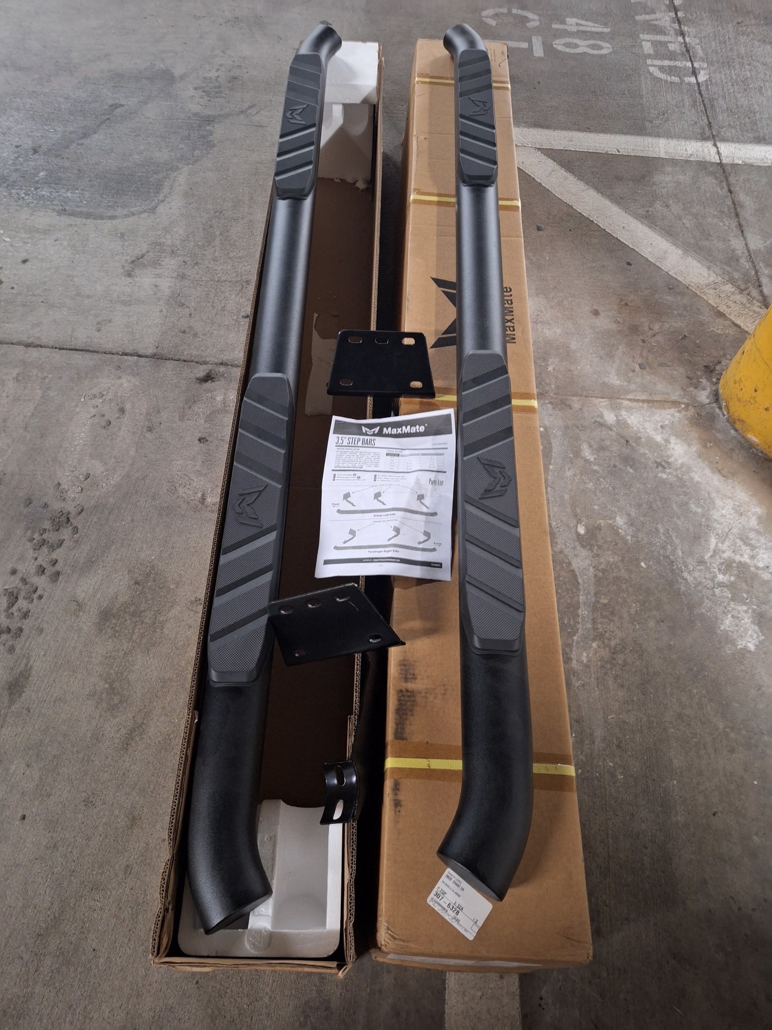 STEP BARS  3.5 For  RAM 4  DOORS ,Ford,  Year 2017/2025