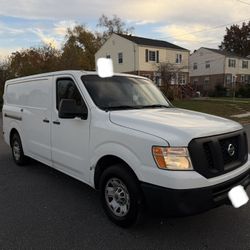 2013 Nissan NV 2500 HD cargo van