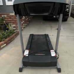 PRO FORM 650 Cross Trainer Treadmill