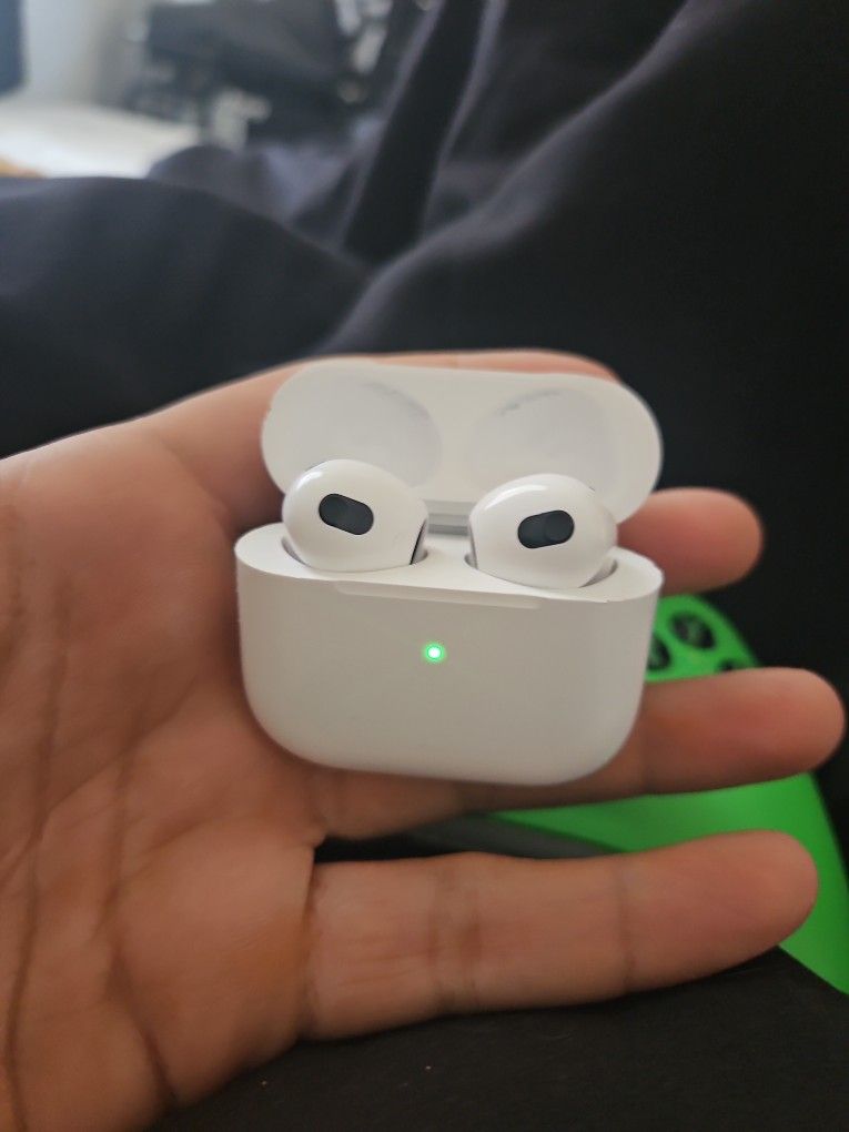 Air Pod Gen 3s