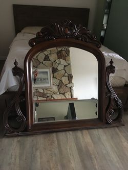 Mirror (dresser mirror)