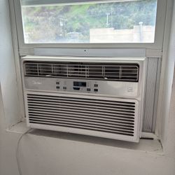 Midea Air conditioner Window Unit 5000 BTU