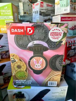Dash Multi-Plate Mini Waffle Maker w/ 7 Removable