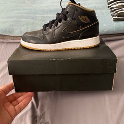 Jordan Retro 1 MID BG Size 4.5