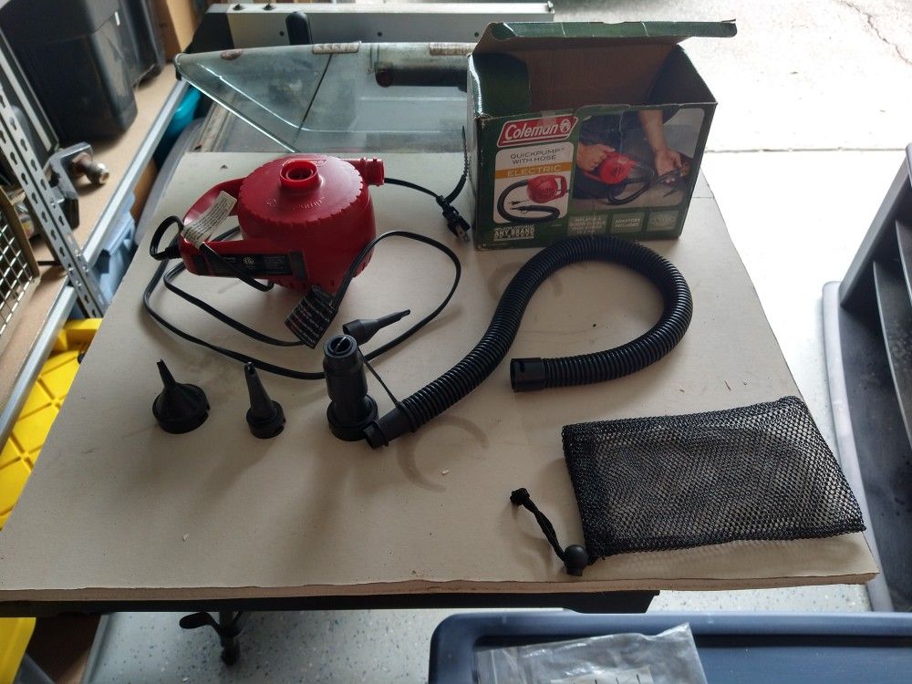 Air Mattress Pump, Coleman, 120V W/ Accessories. 