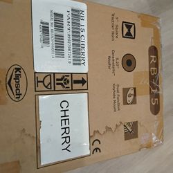 Klipsch RB-15 Speakers New