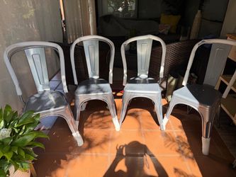 Silla de metal