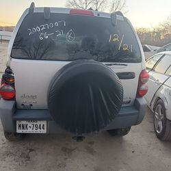 LIBERTY 4X4 3.7 FOR PARTS ONLY OZ AUTO PARTS 🚘