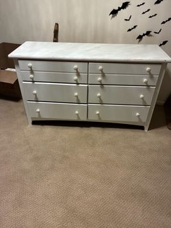 Bedroom dresser